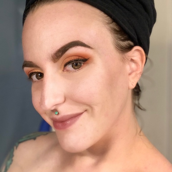 Meet your Posher, Theresa - Picture 2 of 2